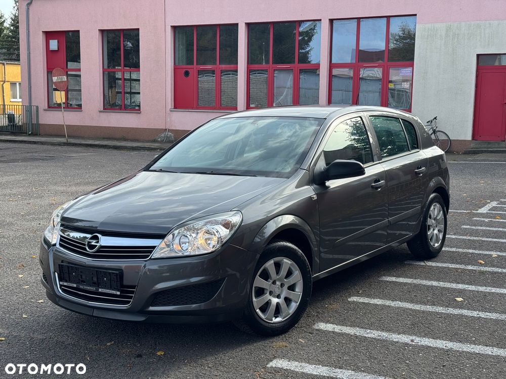Opel Astra - 1
