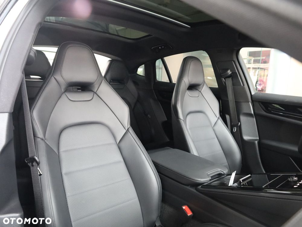 Porsche Panamera - 17