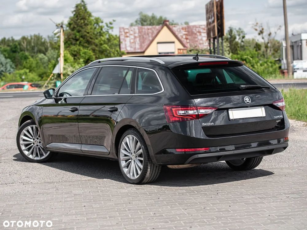 Skoda Superb 2.0 TDI 4x4 DSG Premium Edition - 9