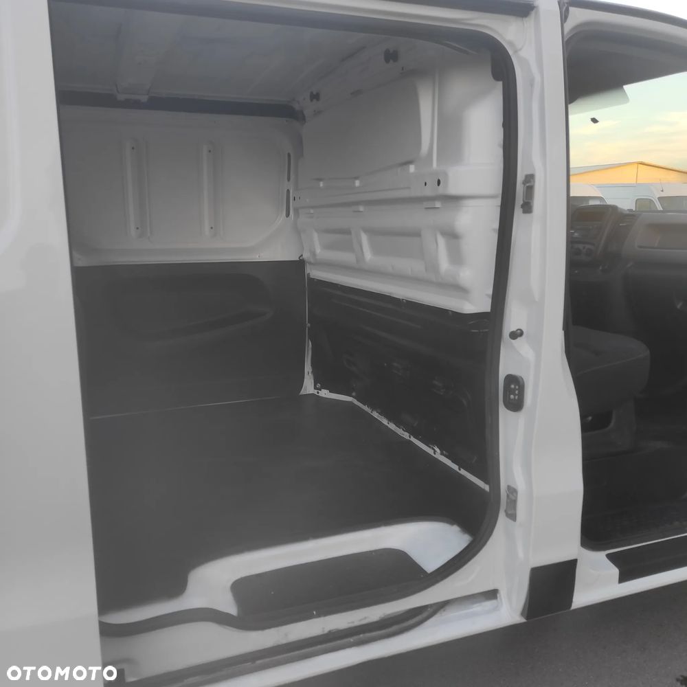 Renault Trafic - 16