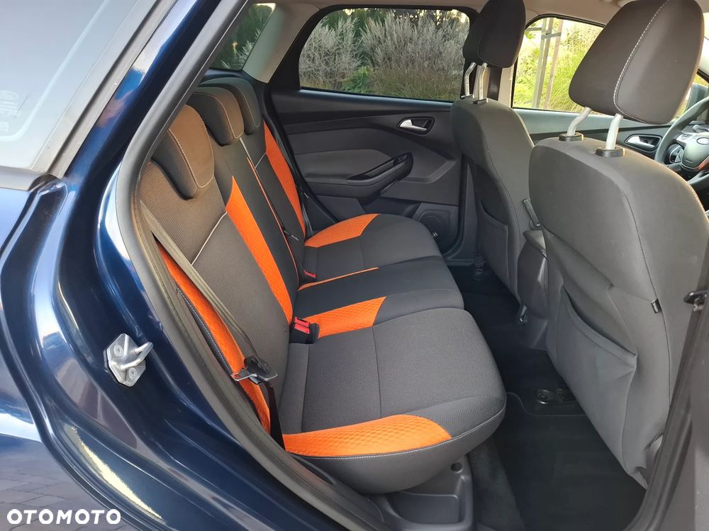 Ford Focus 1.6 TDCi DPF Champions Edition - 37