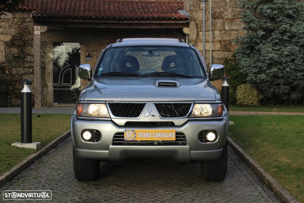 Mitsubishi Pajero Sport 2.5 TD GLS - 2