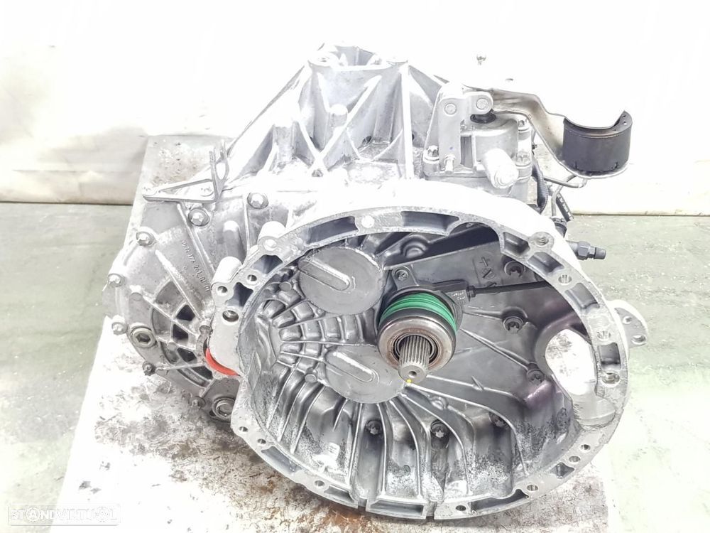 CAIXA DE VELOCIDADES INFINITI Q30 - 1