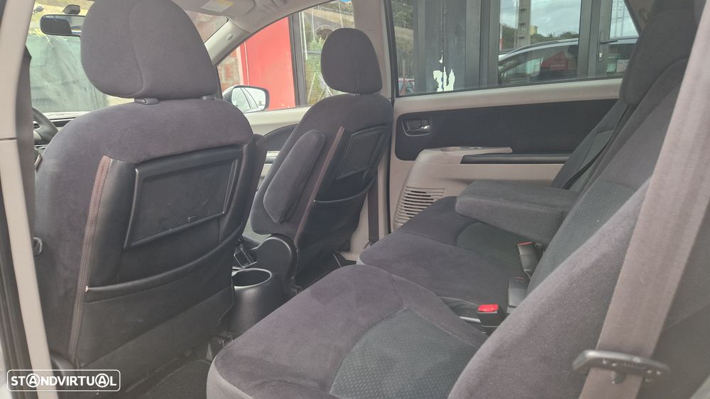 Mitsubishi Grandis 2.0 DI-D Instyle FPF - 25