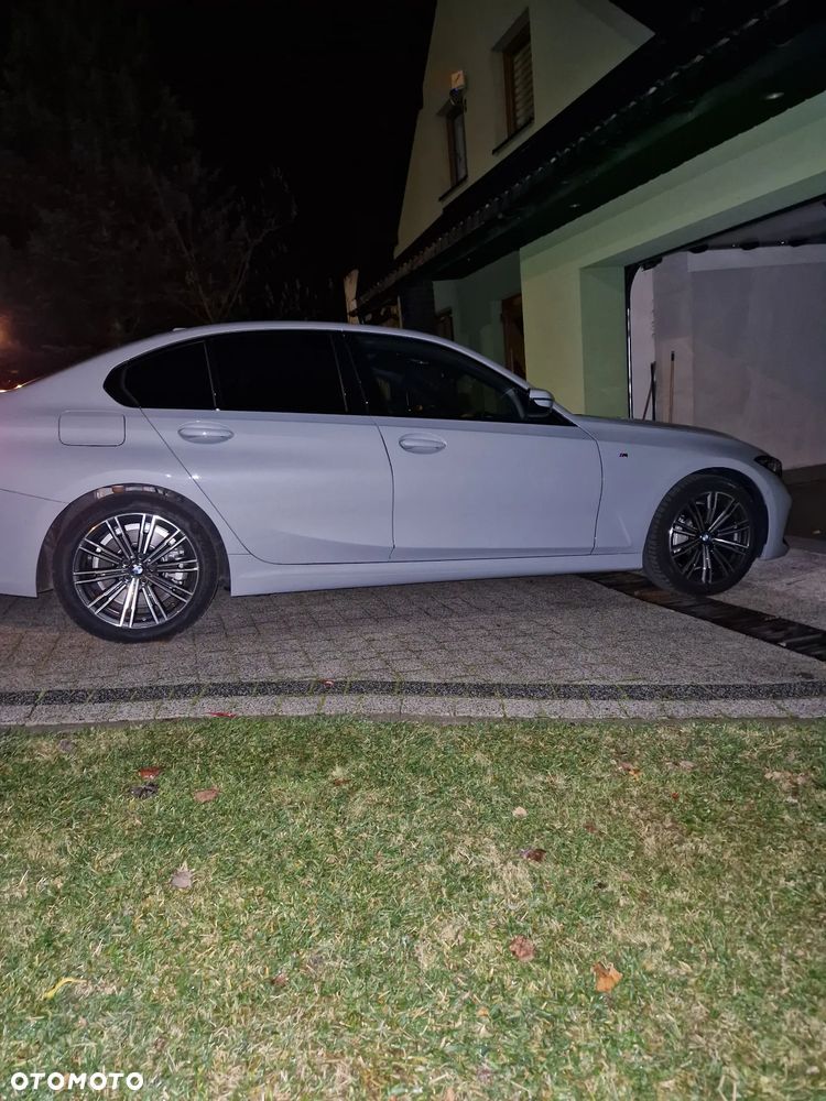 BMW Seria 3 330i xDrive M Sport - 6