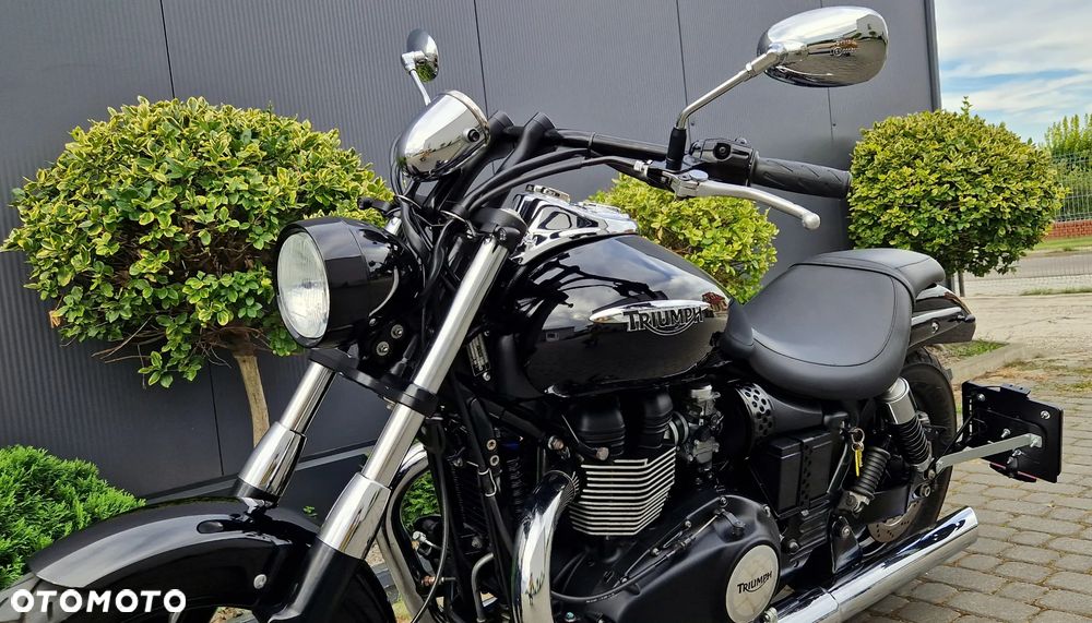 Triumph Speedmaster - 32