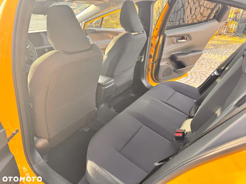 Toyota Prius 2.0 Hybrid Prestige - 18