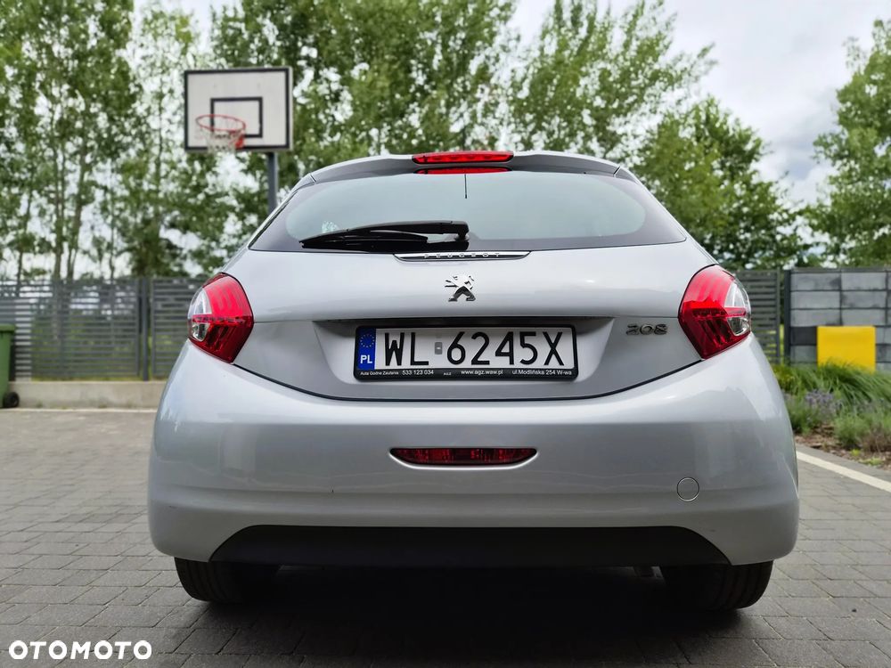 Peugeot 208 - 30