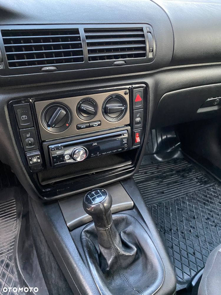 Volkswagen Passat - 34