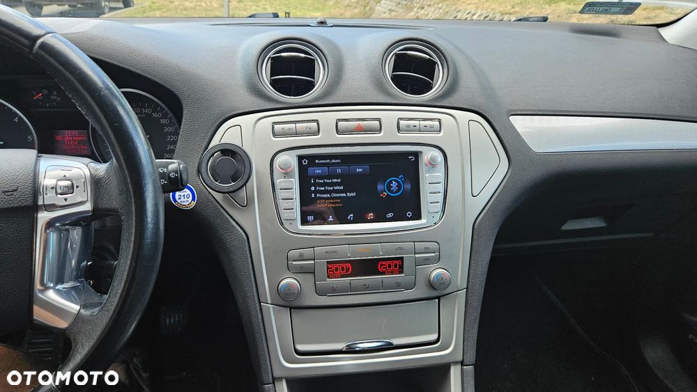 Ford Mondeo 2.0 TDCi Ghia - 9