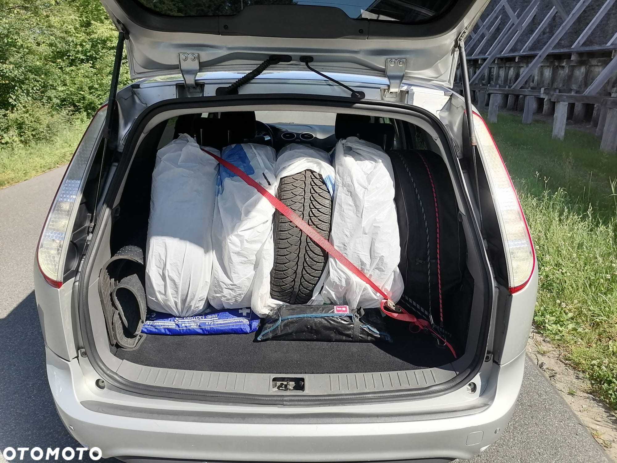 Ford Focus 1.6 16V Ghia - 12