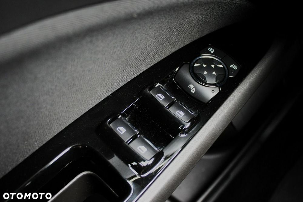 Ford Mondeo SW 2.0 Hybrid Trend - 23