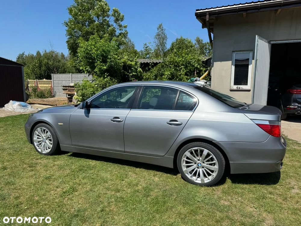 BMW Seria 5 520i - 5
