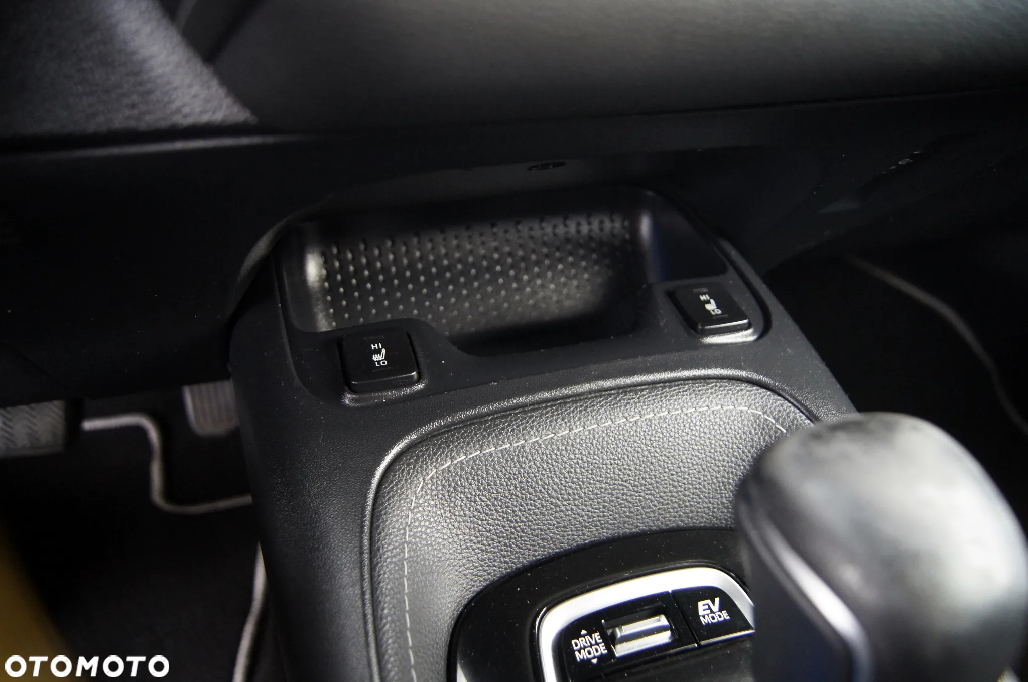 Toyota Corolla 1.8 Hybrid Active - 26