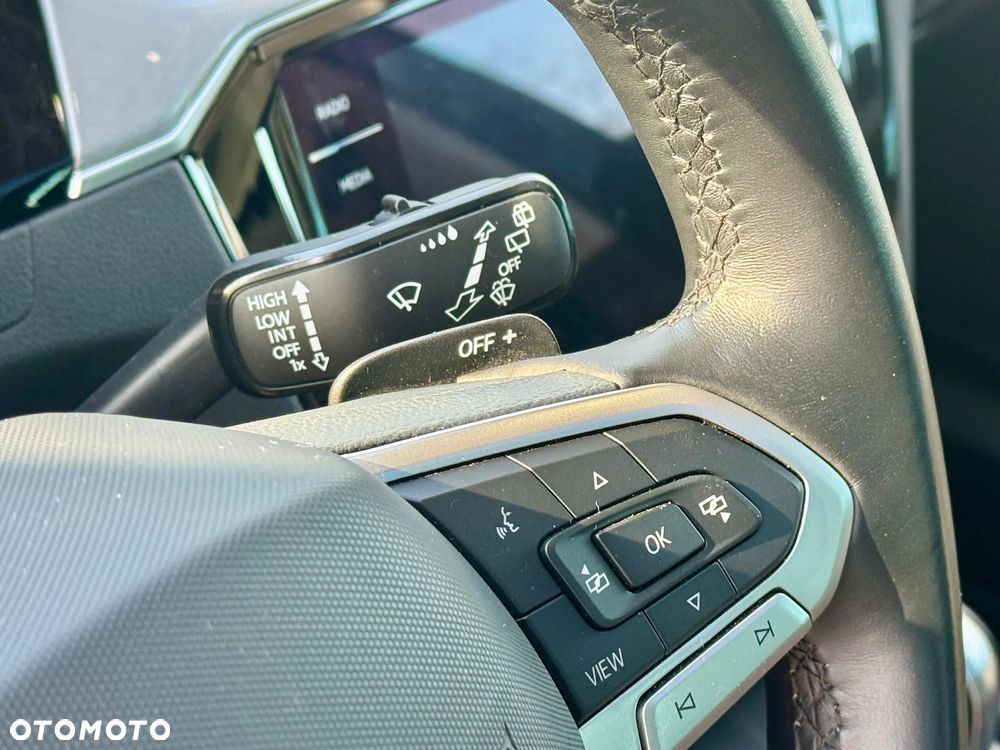 Volkswagen Passat 2.0 TDI SCR DSG Business - 27