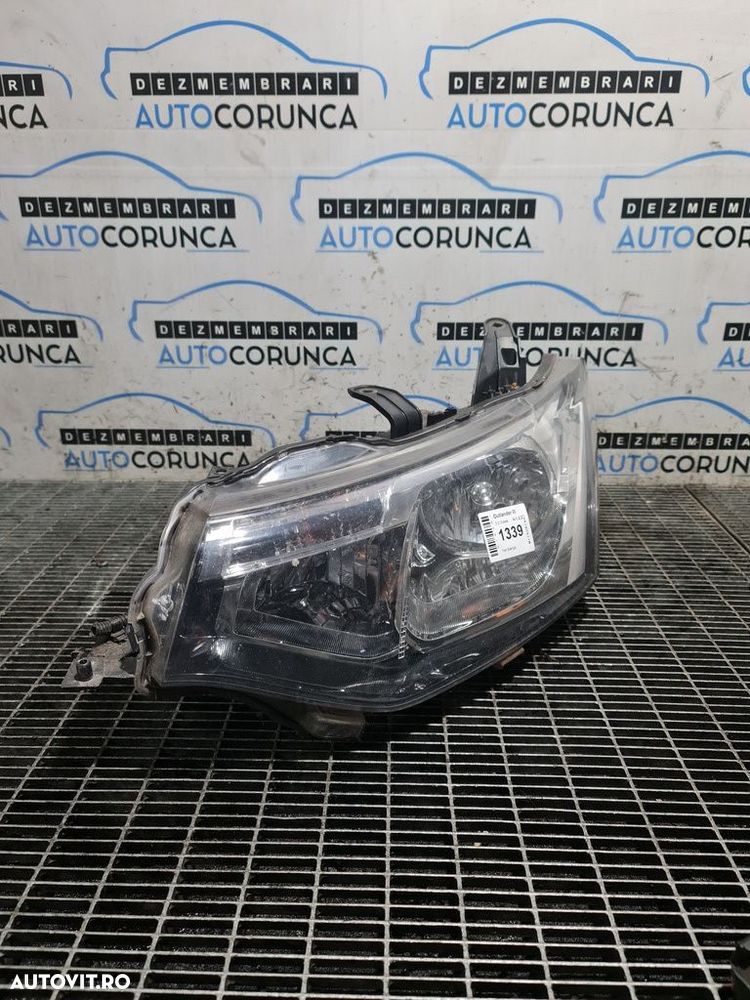 Far Stanga Mitsubishi Outlander III 2012 - 2015 SUV 4 Usi (1339) Fara xenon - 1