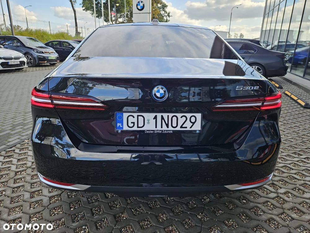 BMW Seria 5 530e PHEV - 4