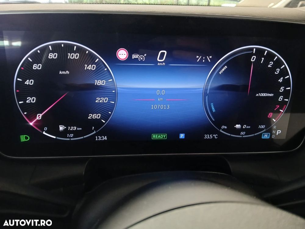 Mercedes-Benz GLC 300 e 4Matic 9G-TRONIC Edition AMG Line - 24