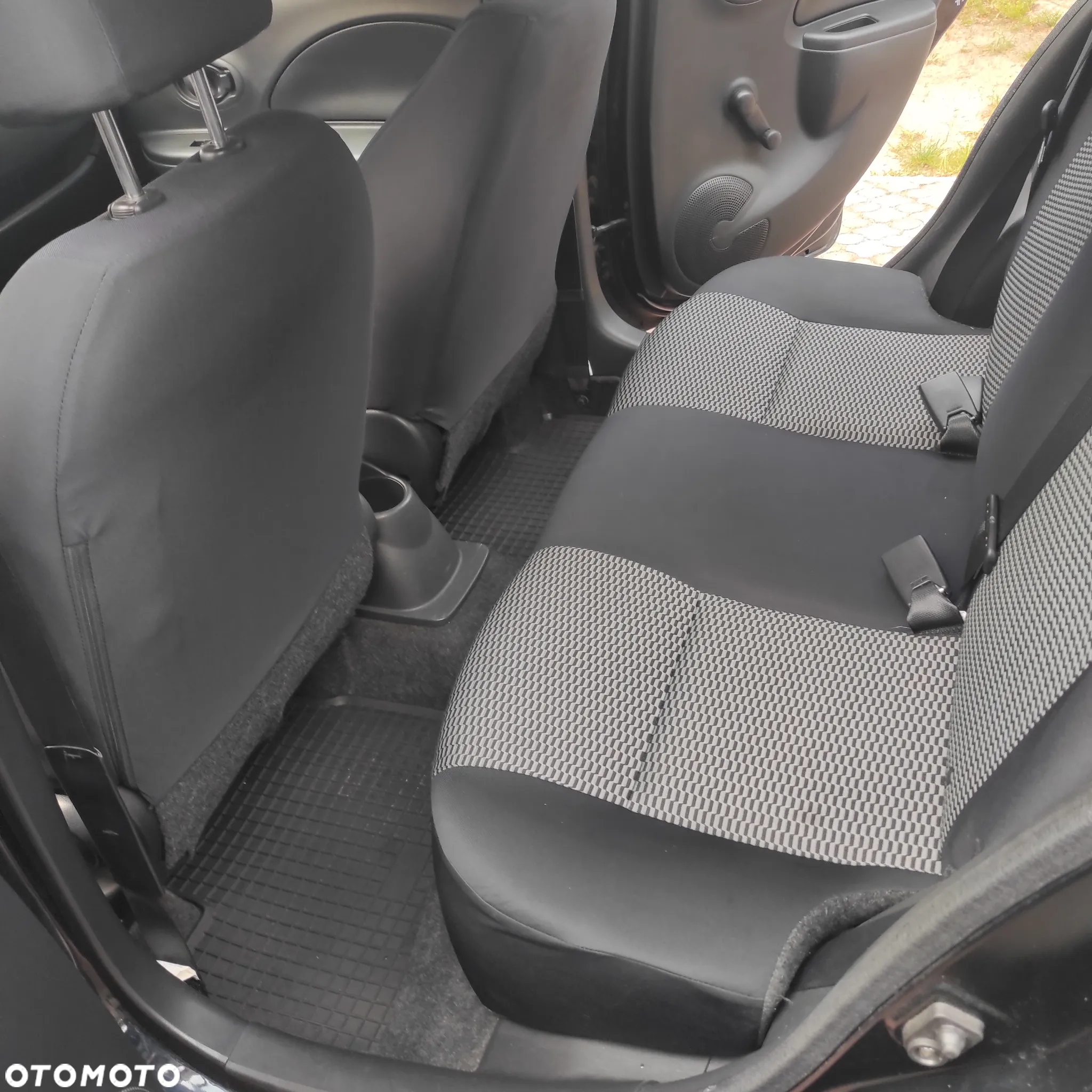 Nissan Micra - 23