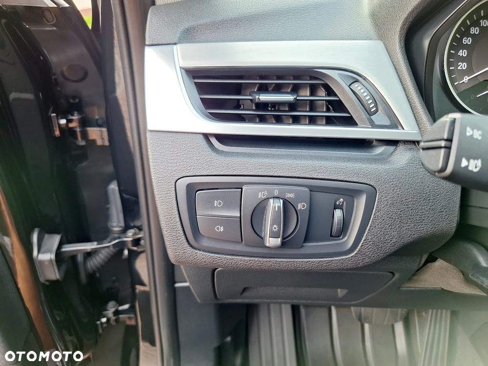 BMW X1 xDrive18d Sport Line - 24