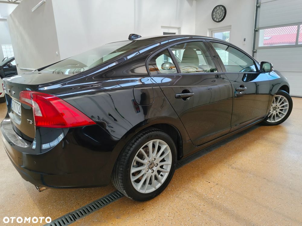 Volvo S60 T3 Edition Pro - 4