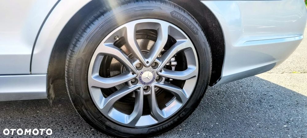 Mercedes-Benz Klasa C 200 CDI DPF BlueEFFICIENCY Special Edition - 27