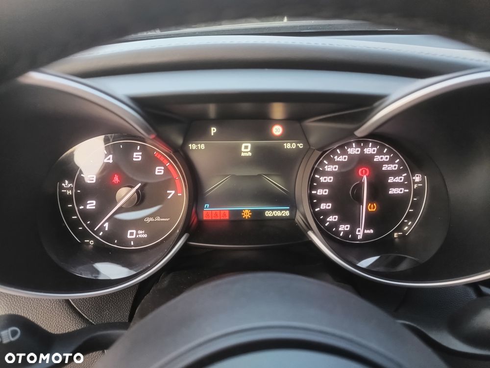 Alfa Romeo Giulia 2.0 Turbo Veloce Q4 - 12