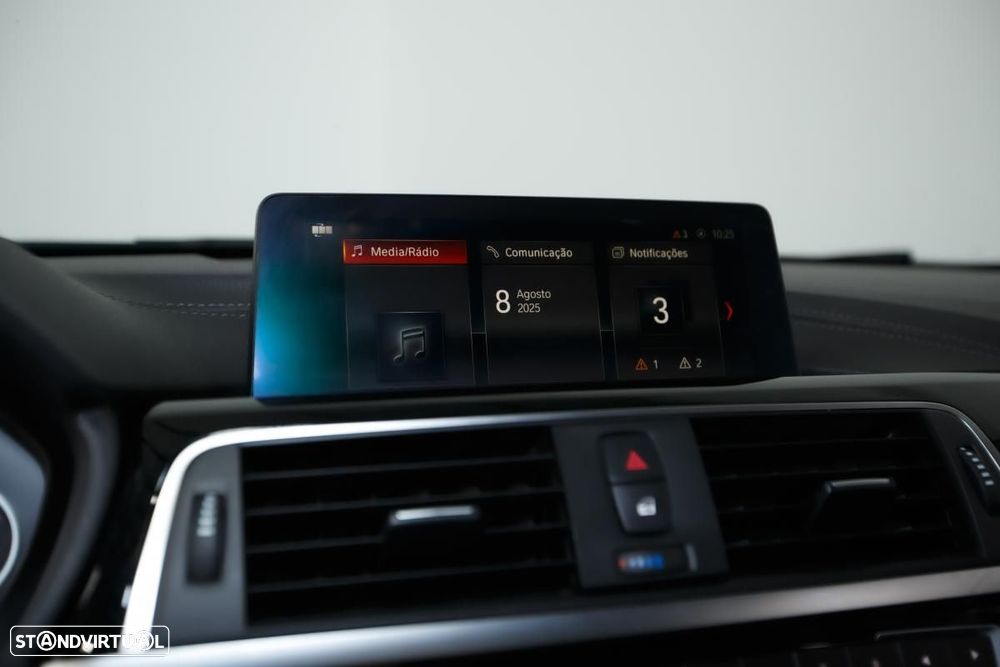 BMW 330 - 25