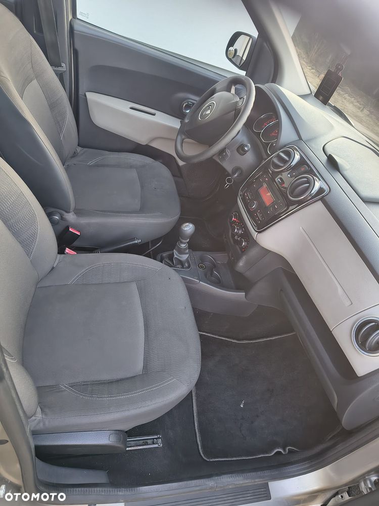 Dacia Lodgy 1.5 dCi Stepway - 11