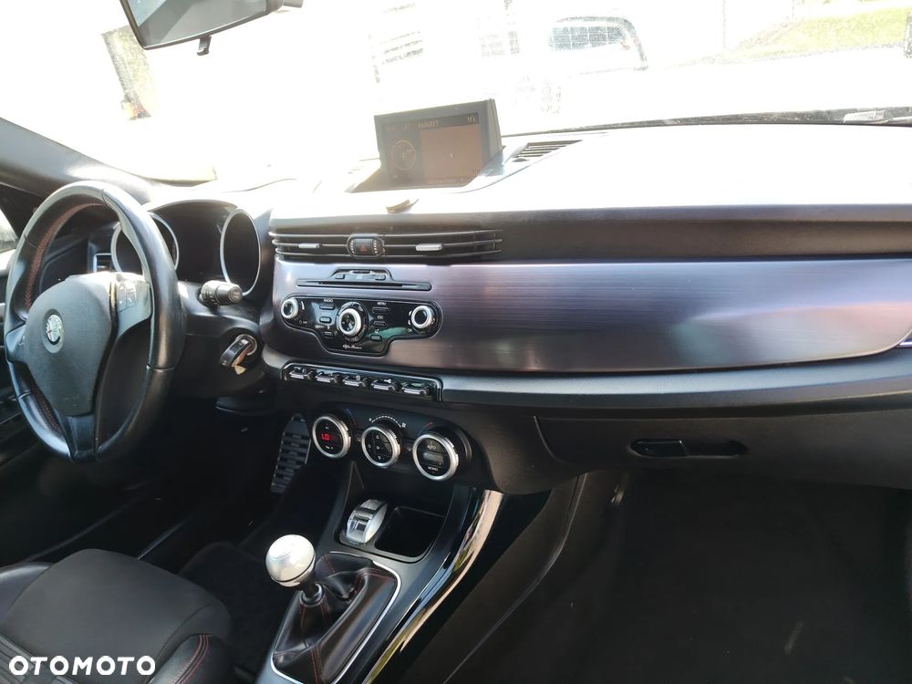 Alfa Romeo Giulietta 1.6 JTDM 16V Sport - 11
