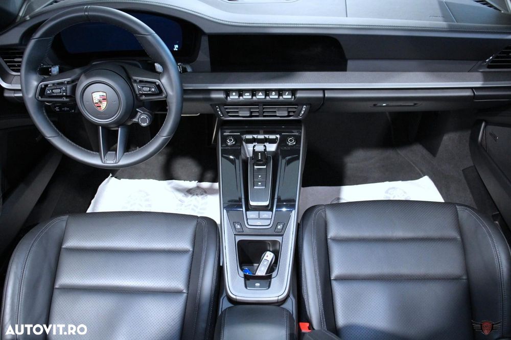 Porsche 911 Carrera PDK - 12