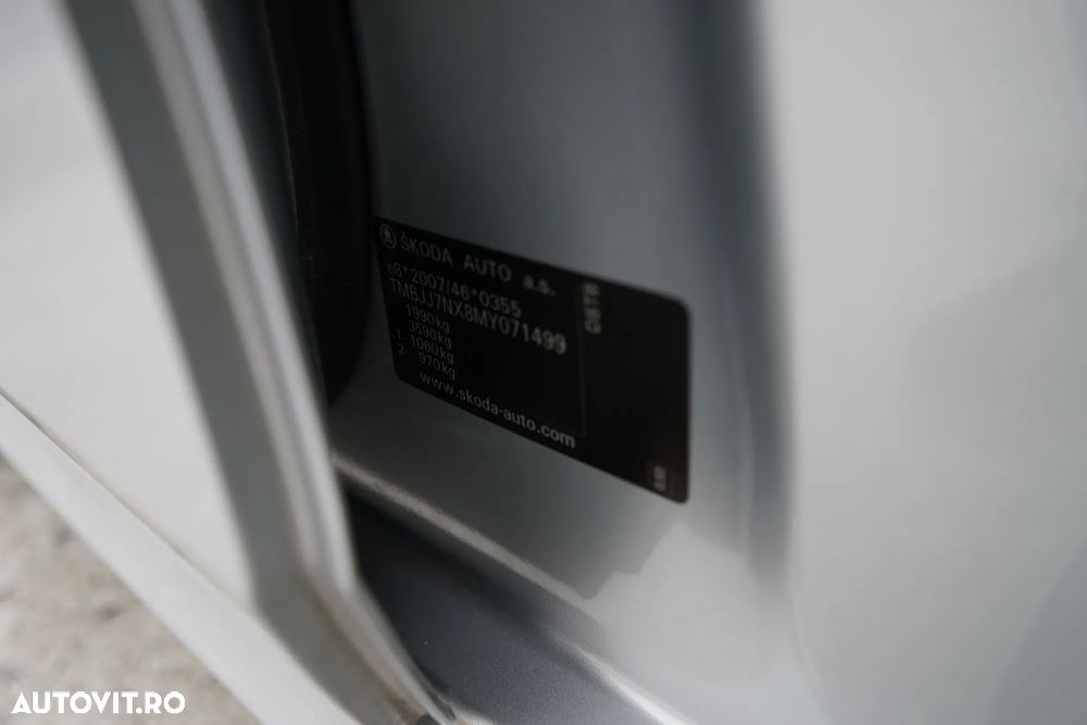 Skoda Octavia 2.0 TDI DSG Ambition - 10