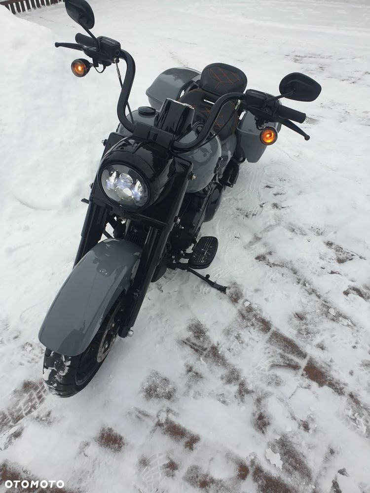 Harley-Davidson Touring Road King - 8