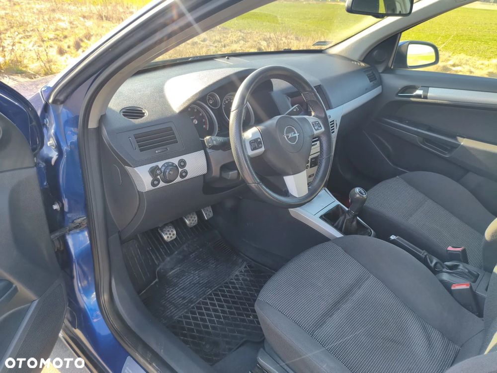 Opel Astra 1.8 Sport - 11