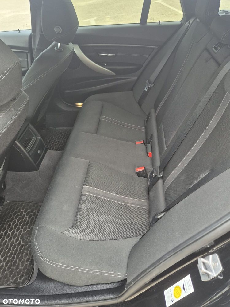 BMW Seria 3 320d - 9