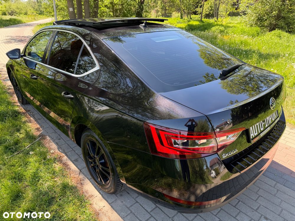 Skoda Superb 2.0 TDI Style - 32