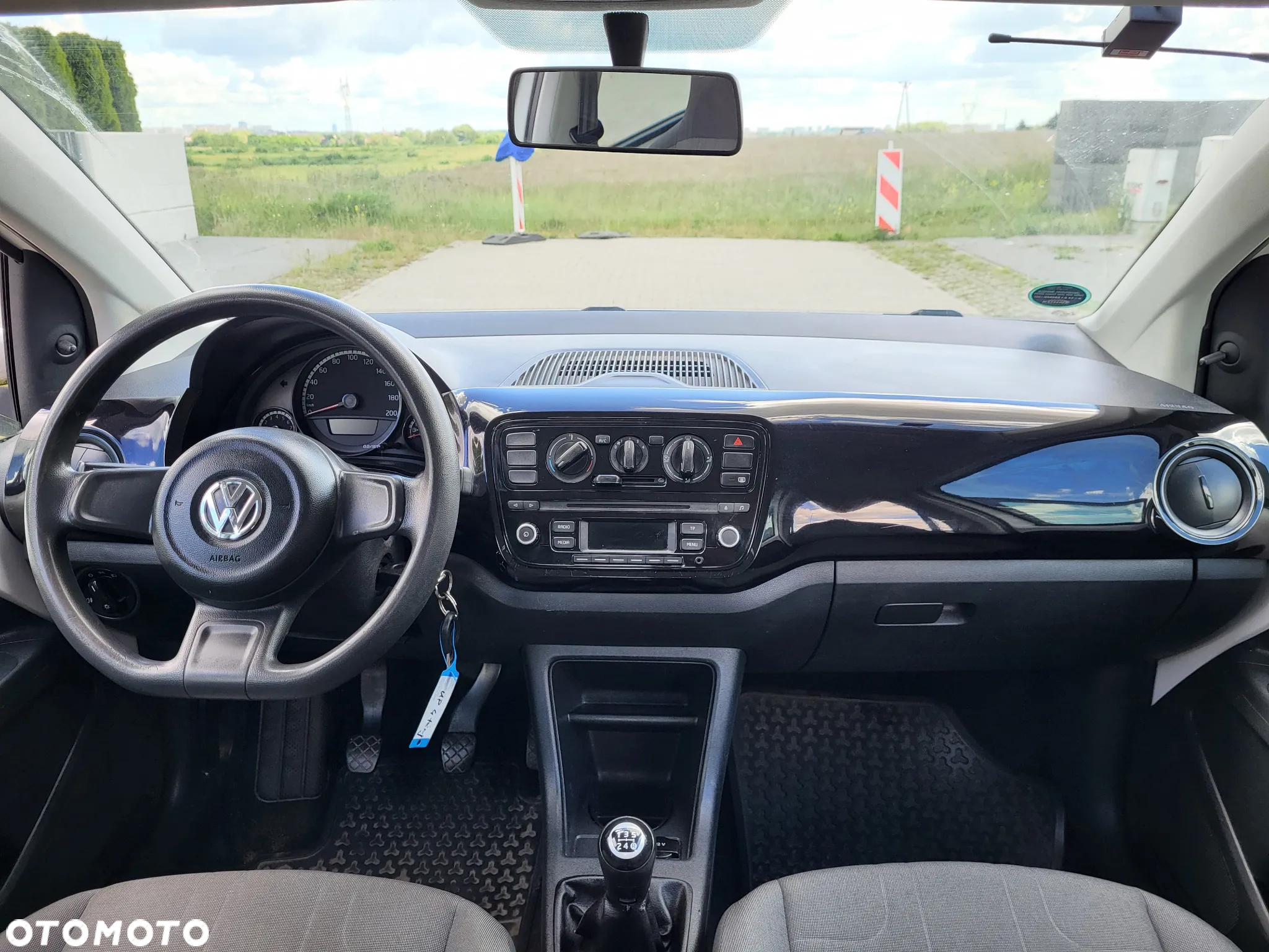 Volkswagen up! move - 9