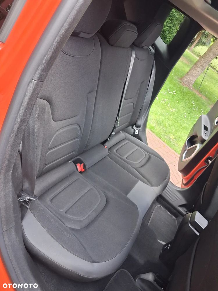 Jeep Renegade - 12
