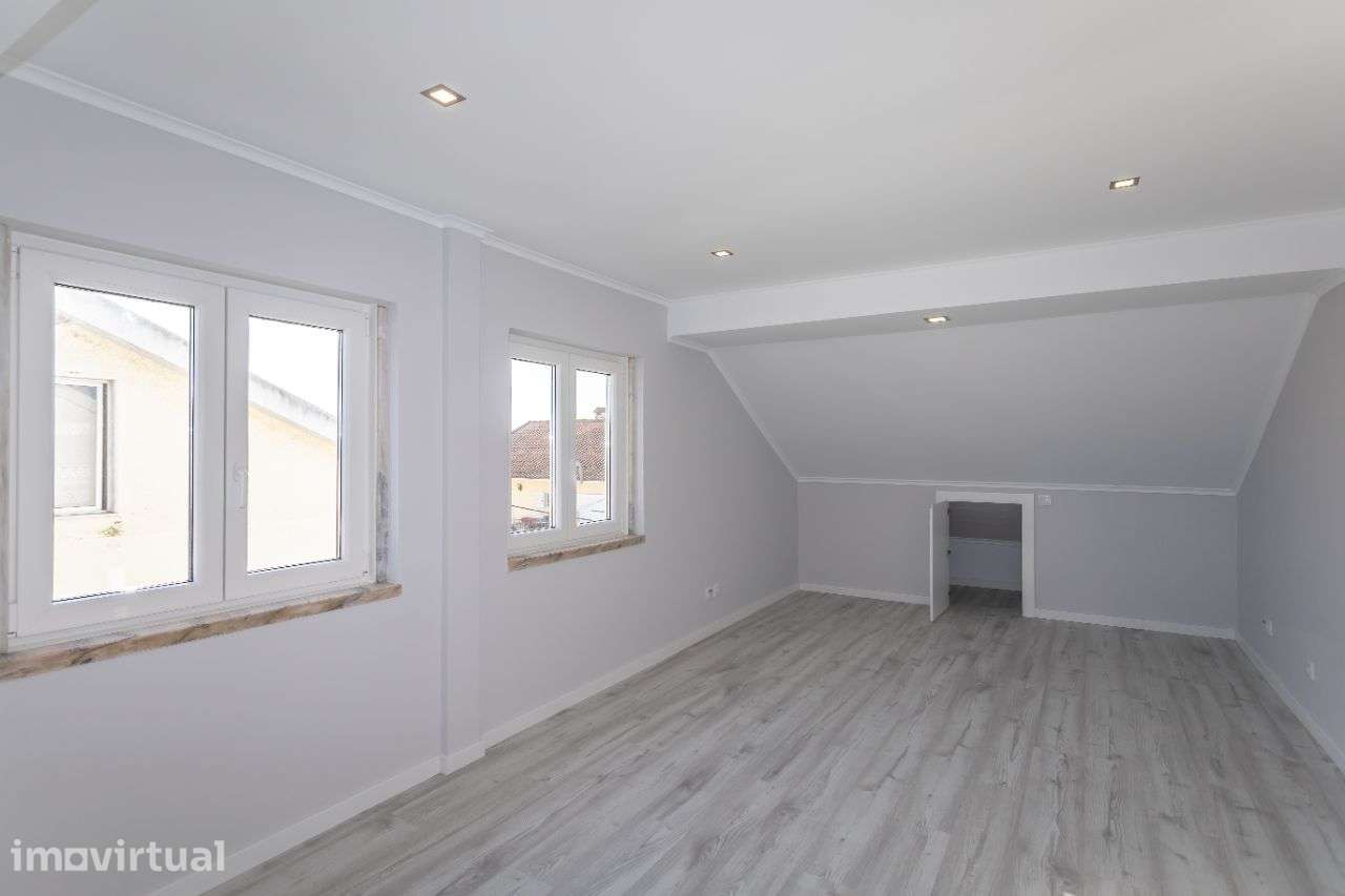Arrendo Apartamento T1 remodelado- Foros de Amora, Seixal – 695 Eur - Grande imagem: 4/19