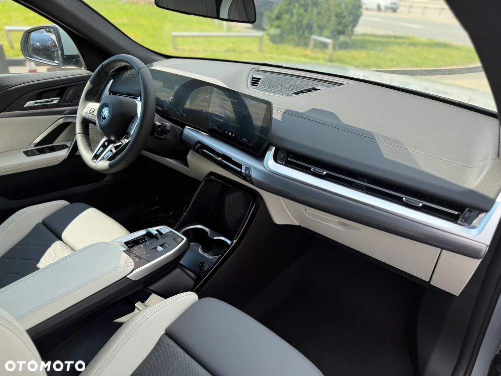 BMW iX2 eDrive20 66.5kWh - 13