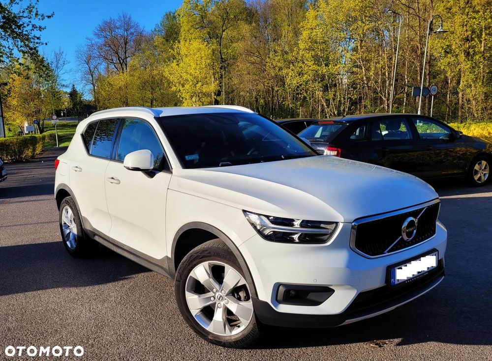 Volvo XC 40 T3 Momentum Pro - 2