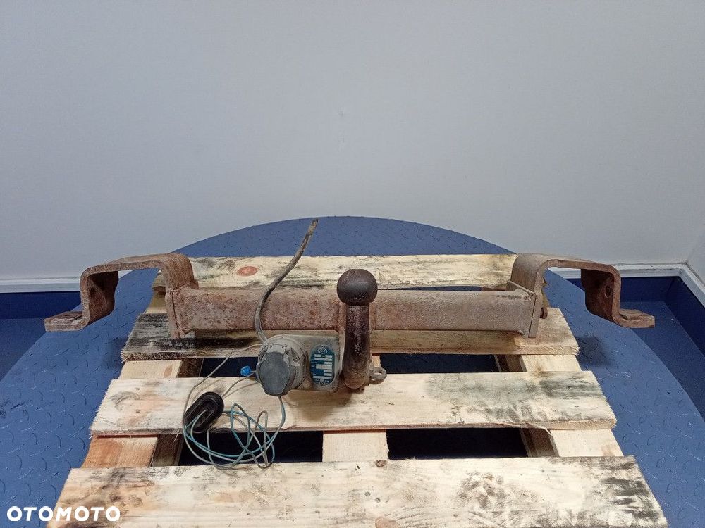 HYUNDAI TRAJET HAK DO PRZYCZEPY - 1