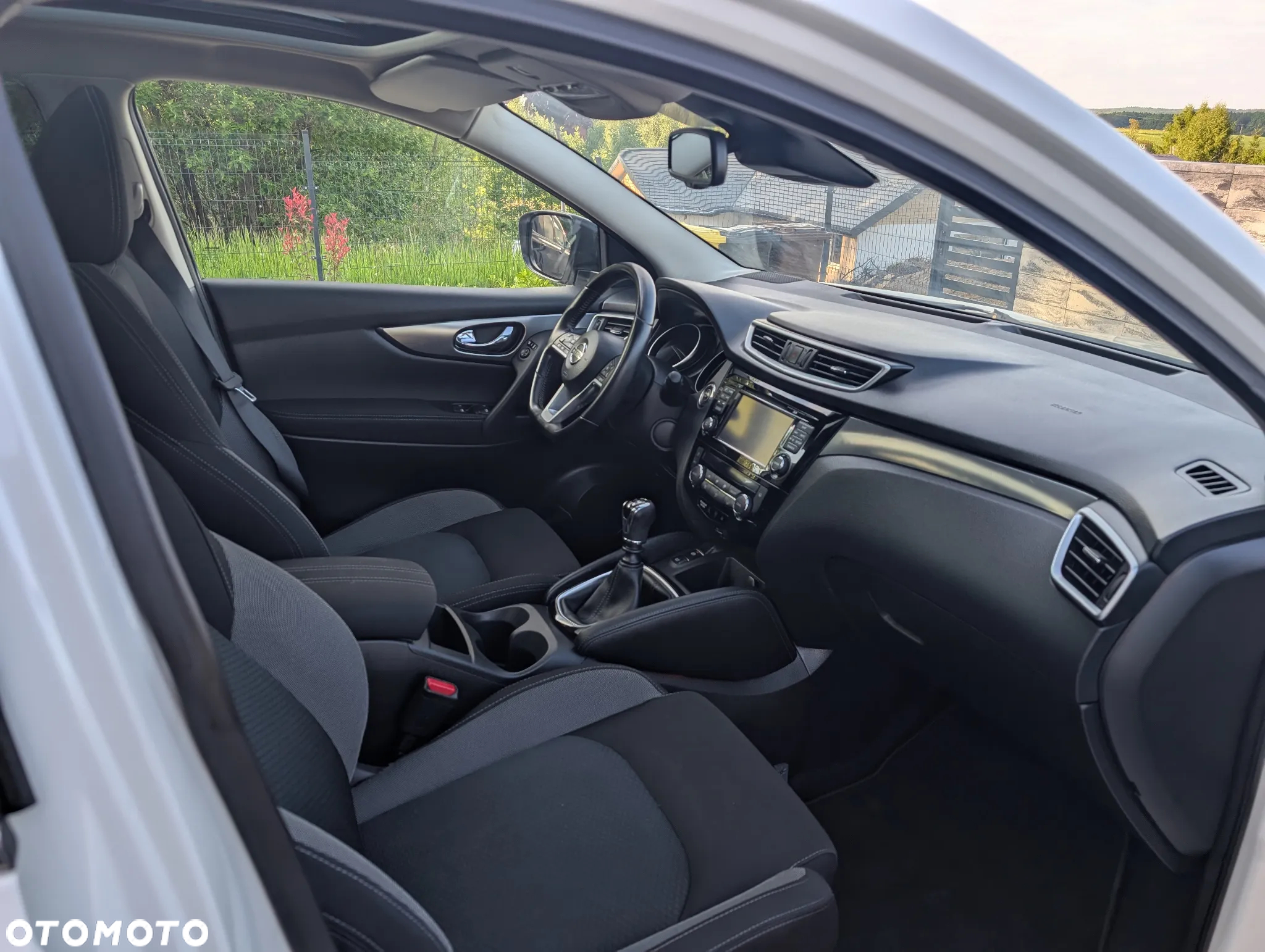 Nissan Qashqai 1.2 DIG-T N-Connecta - 12