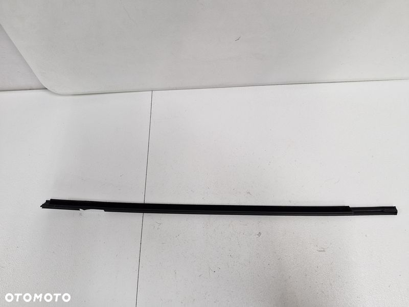 RENAULT TWINGO 3 III LISTWA ZGARNIAJĄCA DRZWI PRAWY PRZÓD PRAWA PRZEDNIA - 7