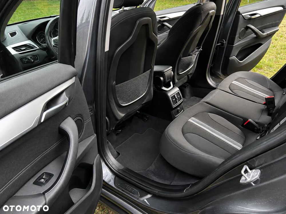 BMW X1 xDrive20d Sport Line sport - 12