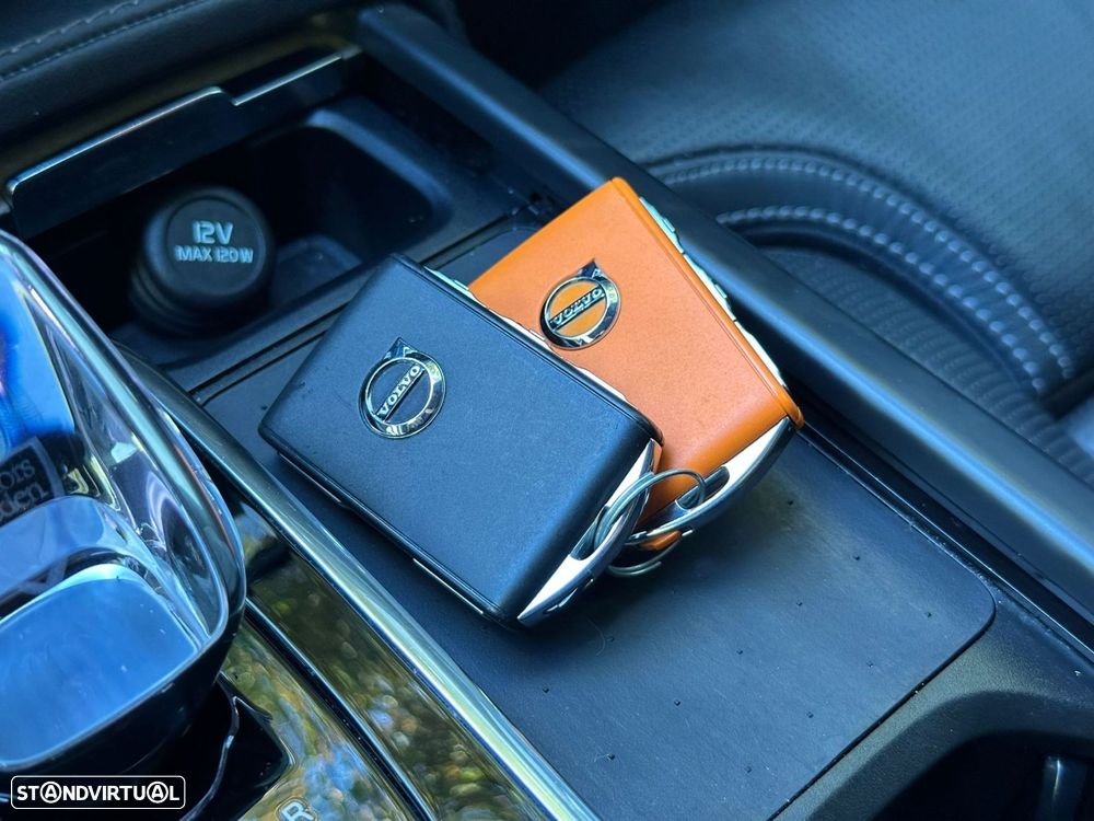 Volvo XC 90 2.0 B5 Ultimate Dark AWD - 22