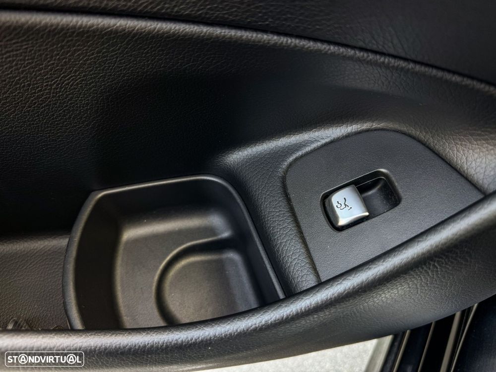 Mercedes-Benz E 220 d AMG Line - 45