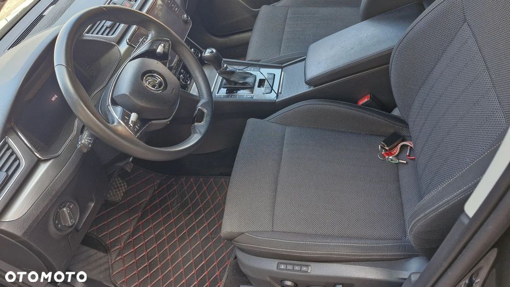 Skoda Superb 2.0 TDI SCR Style DSG - 29