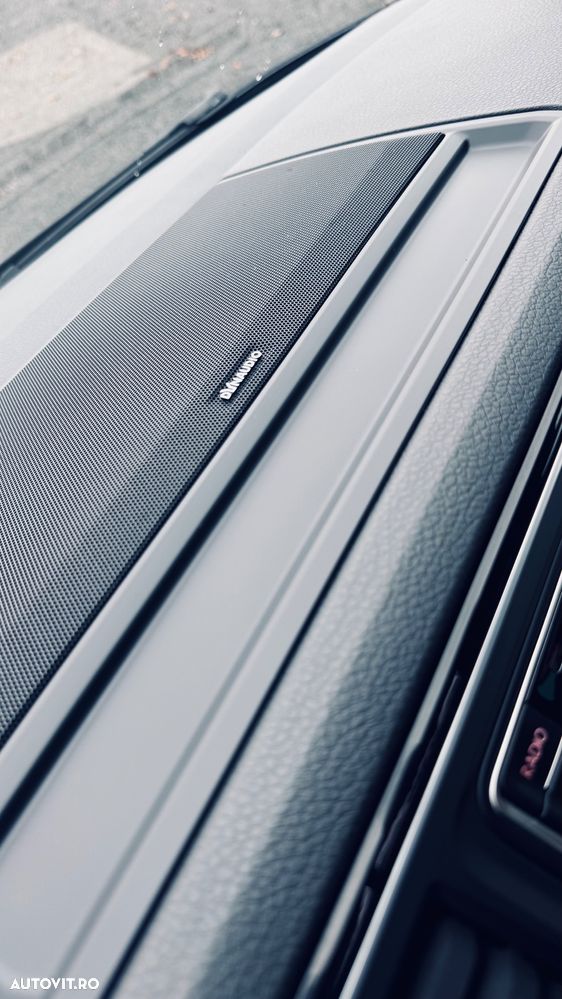 Volkswagen Multivan - 27