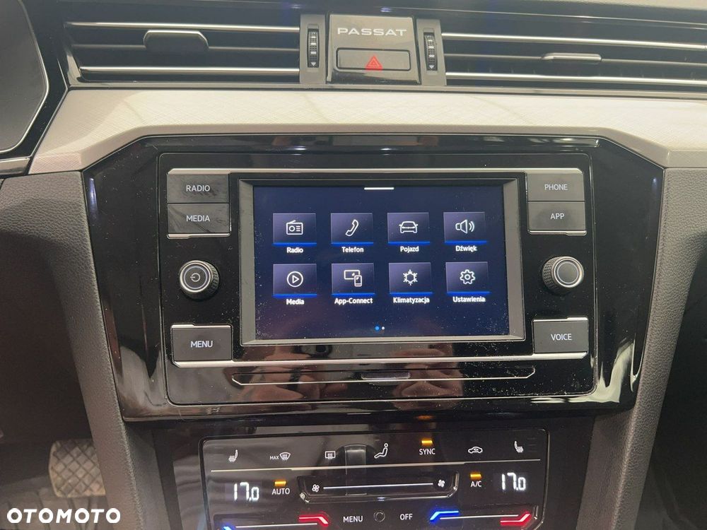 Volkswagen Passat - 18